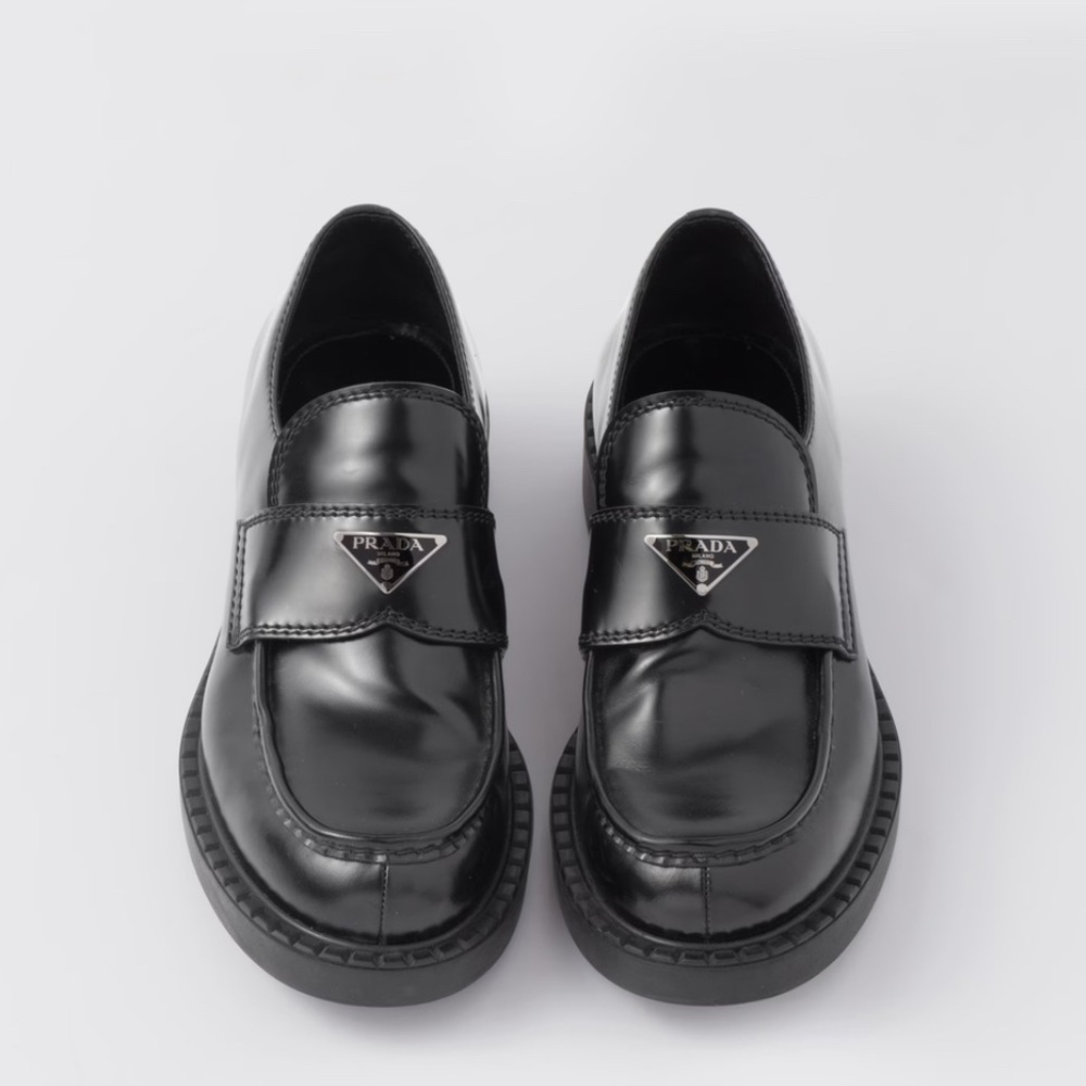 Prada Men's Elegant Black Slip-On Loafers - Picture 6 of 8